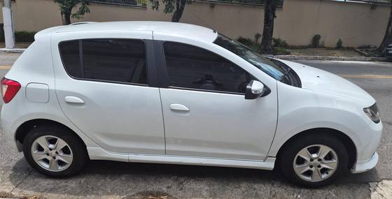 RENAULT SANDERO 1.6 DYNAMIQUE 8V FLEX 4P MANUAL